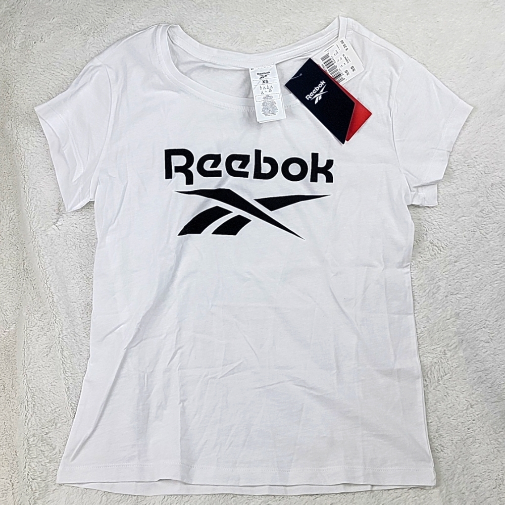 NEW Reebok women's graphic Tee!
